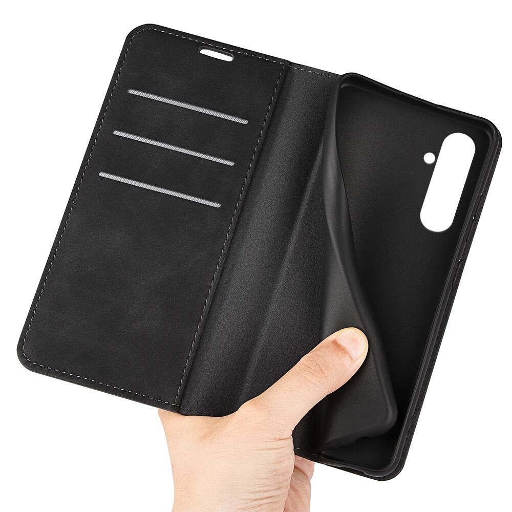 Samsung Galaxy A05s Case With Retro-Skin Magnetic Suction - Black